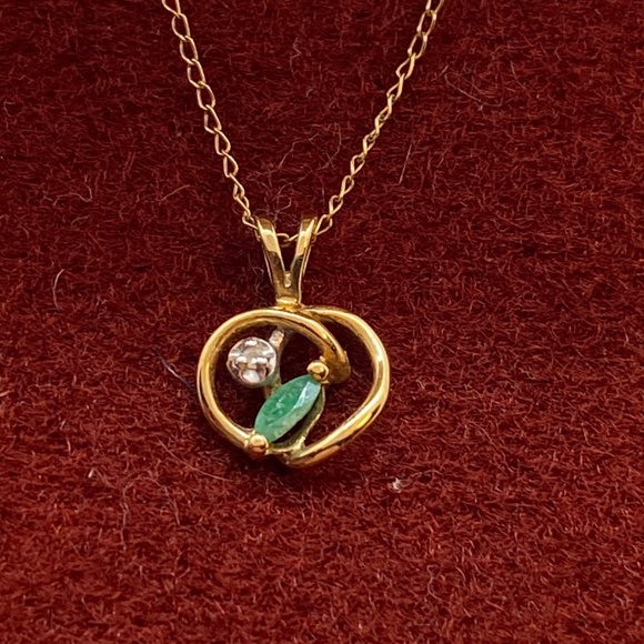 14KT Gold Emerald & Diamond Pendant and Gold Chain - Picture 1 of 5